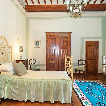 Capraia E Sleeps 11 Pool Wifi